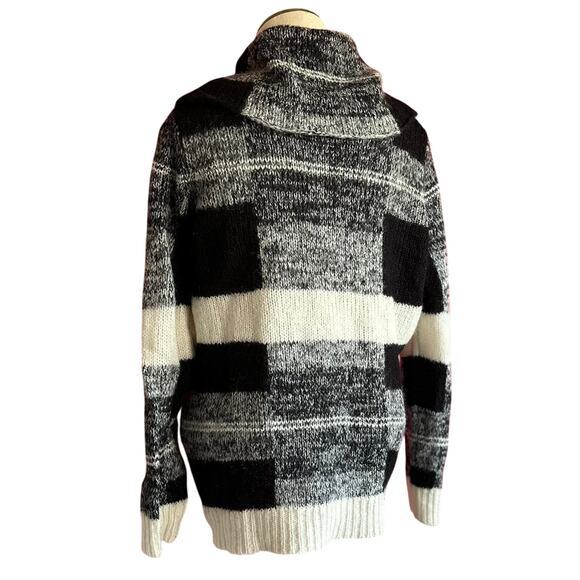 Chicos Sweater Womens Size 1X Black White Block Abstract Cozy Cowl Neck Wool - Picture 4 of 8